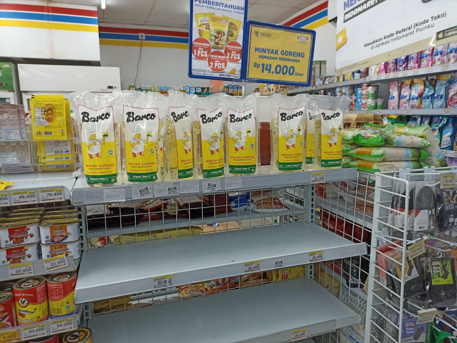 Minyak Goreng Sering Ludes, Ini Kata Alfamart (FOTO: MNC Media)