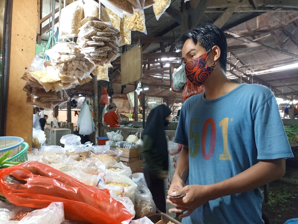 Kecewa! Ternyata, Minyak Goreng Rp14.000 Belum Ada Di Pasar Tradisional ...