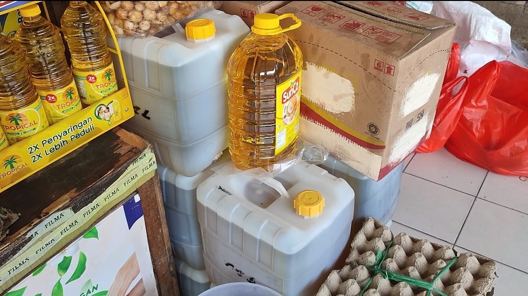 Persediaan Minyak Goreng (Migor) di sejumlah mini market dan pasar tradisional di Kabupaten Majalengka, dalam beberapa hari kosong.