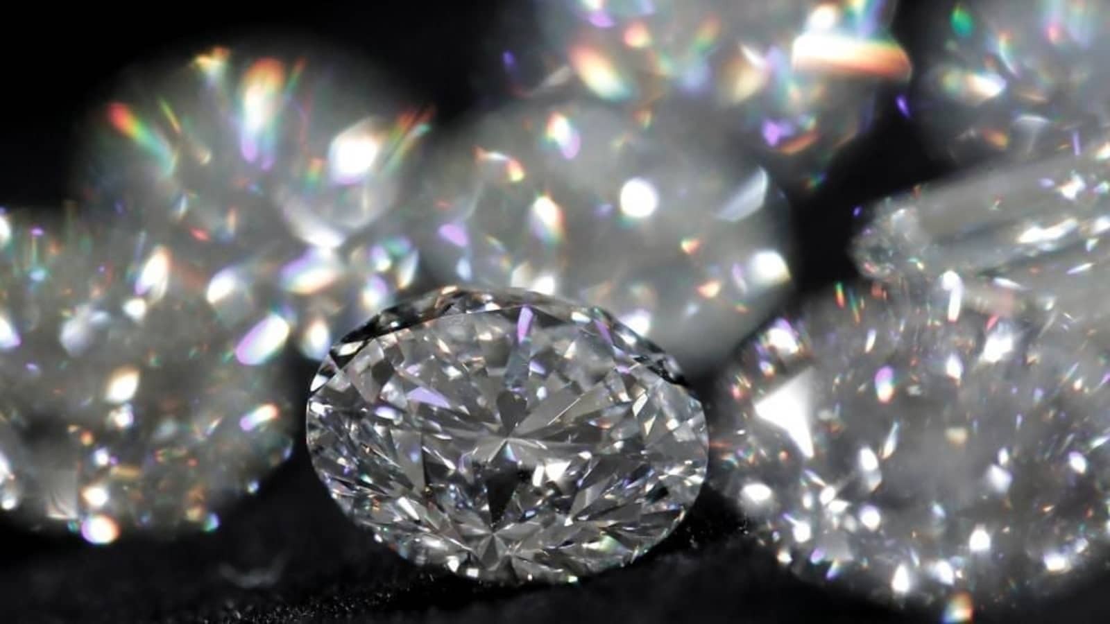 Ilmuwan AS Temukan Berlian Langka di Kedalaman 322 Kilometer (FOTO:MNC Media)