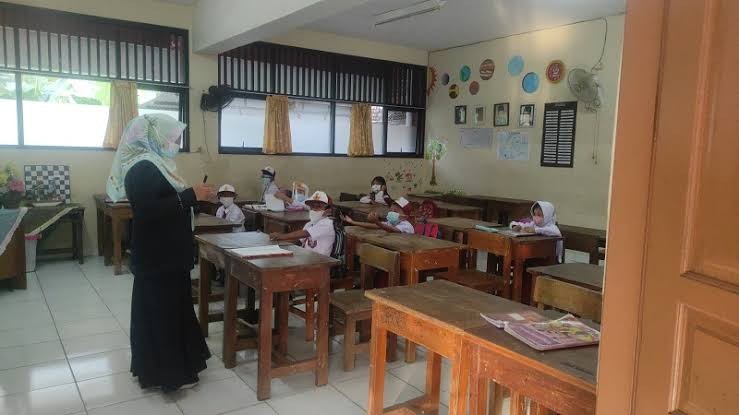 PTM di Daerah PPKM Level 1, 3, dan 4 Masih Sesuai SKB (FOTO:MNC Media)