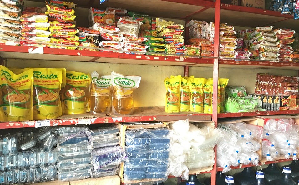 Minyak Goreng Rp16 Ribu Sudah Tersedia di Warung Kelontong