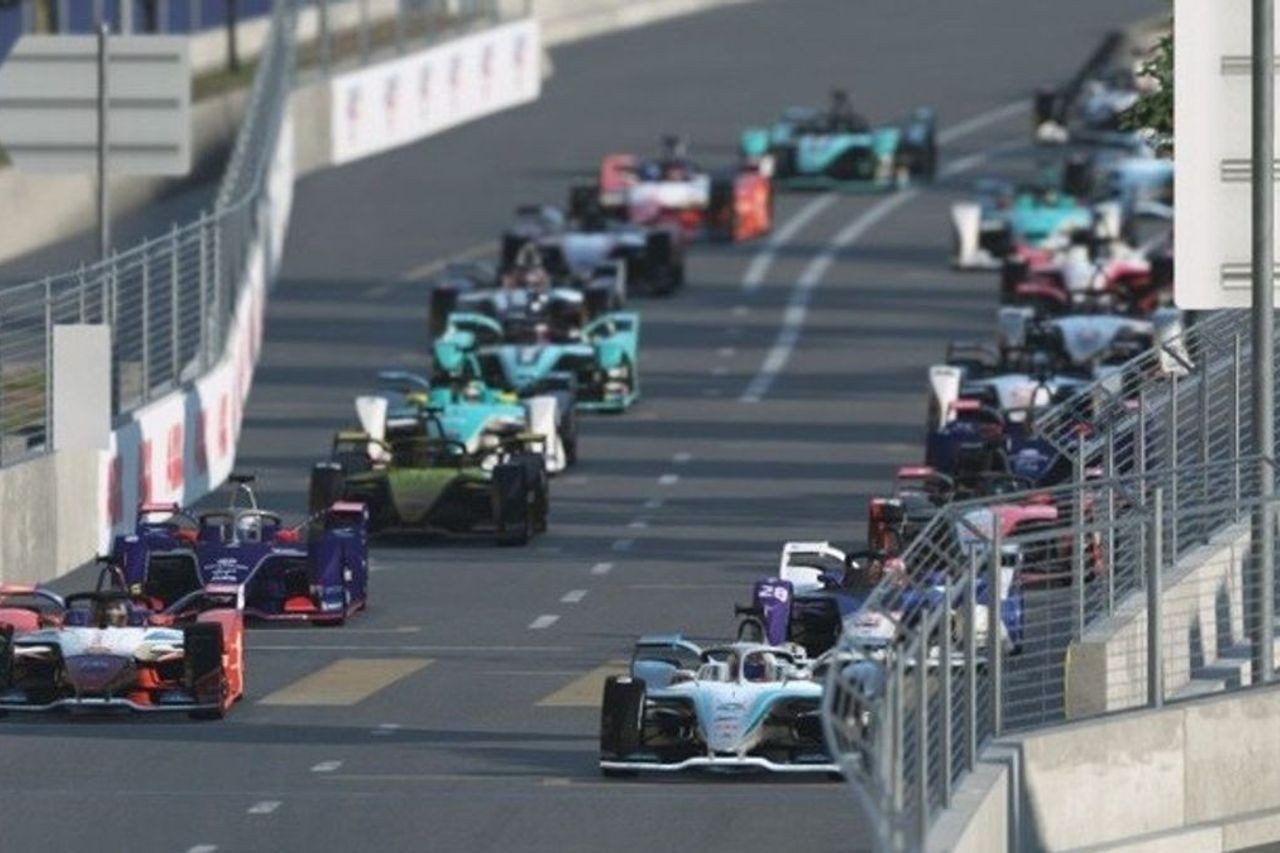 Bukti Keunggulan Teknologi Dalam Negeri, Pemakaian Pertamina RD di E-Prix 2022 Diapresiasi (foto: MNC Media)