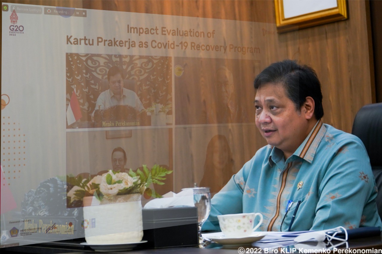Terkait JHT, Airlangga Minta Pemerintah Tak Abaikan Perlindungan Pekerja yang di PHK