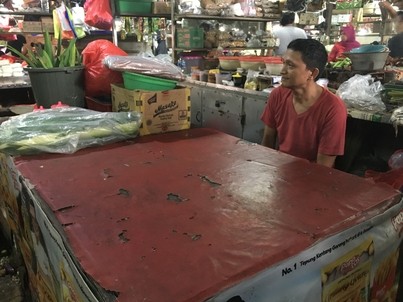 Pedagang tahu tempe di Pasar Mangunjaya serentak mogok jualan hari ini, Senin (21/2/2022). (Foto: MNC Media)