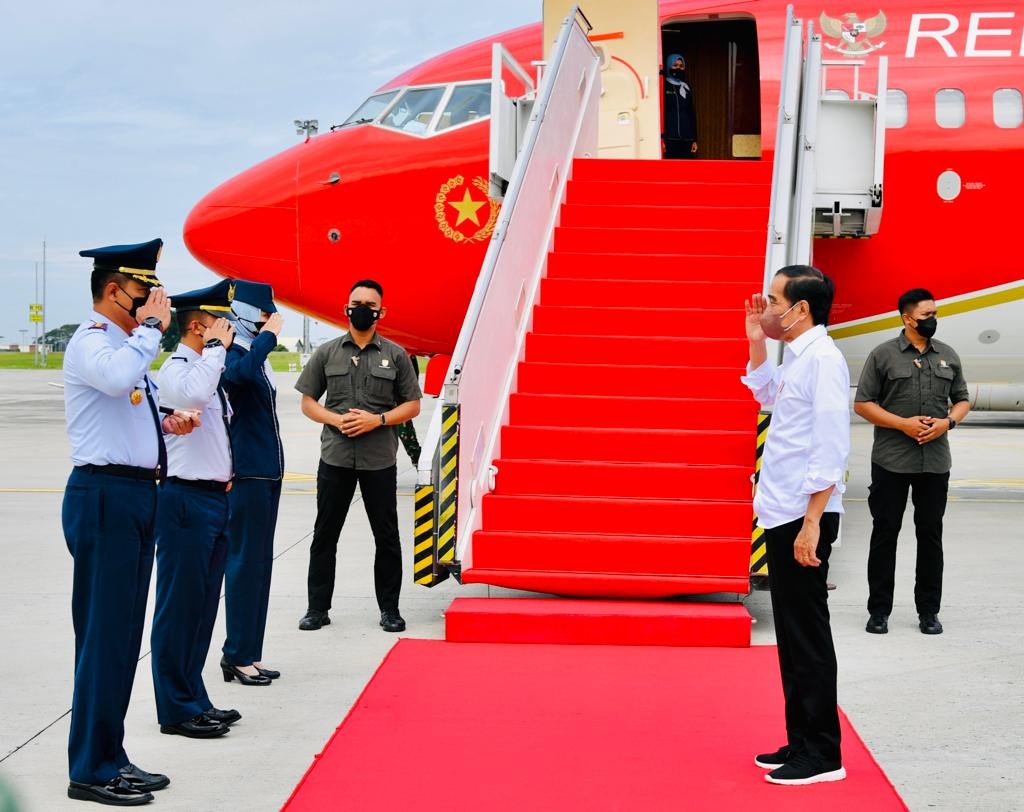Presiden Joko Widodo bertolak menuju Provinsi Sulawesi Tengah dalam rangka kunjungan kerja, pada Kamis, (24/2/2022). (Foto: MNC Media)