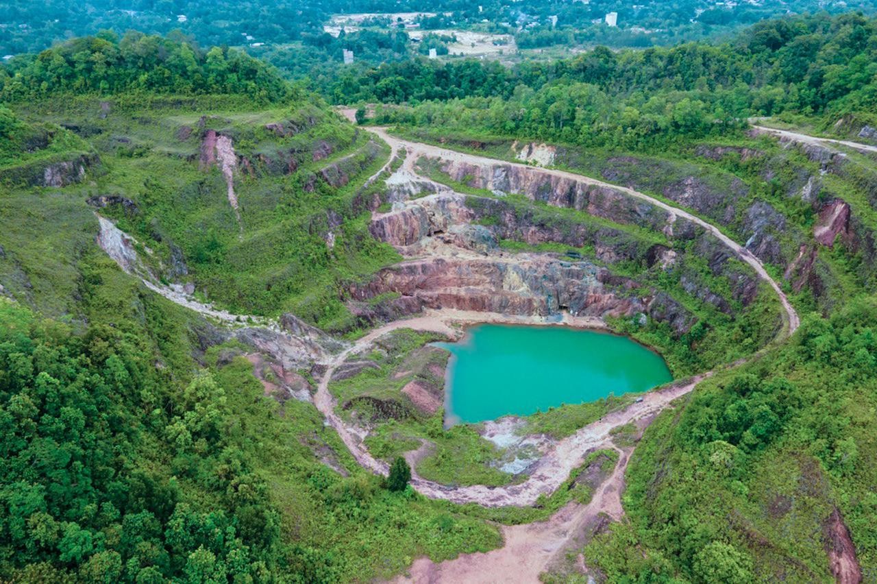 Sandiaga Uno Optimis Geosite Open Pit Nam Salu Belitung Timur Dapat Bangkitkan Ekonomi 