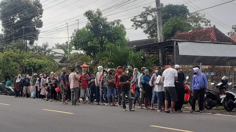 Cerita Warga Gunungkidul Tempuh Puluhan Kilometer Demi Satu Dus Minyak Goreng. (Foto: MNC Media)