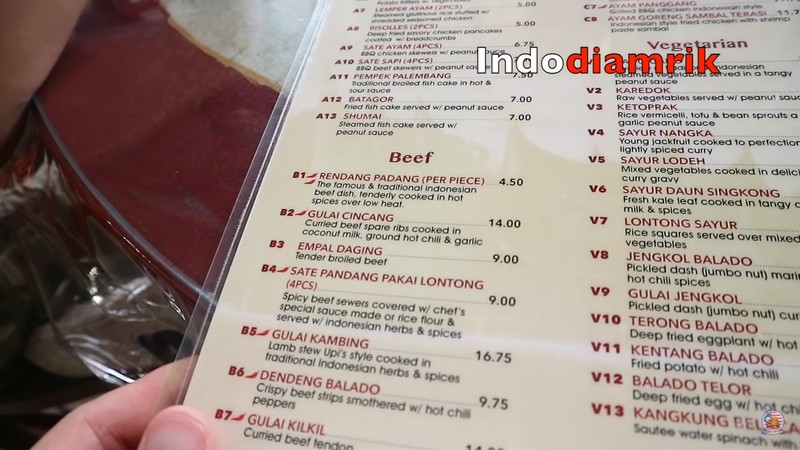Yuk Icip-icip Rumah Makan Padang di New York, Gulai Cincang Seharga Rp240 Ribu. (Tangkapan Gambar: YouTube/INDODIAMRIK)