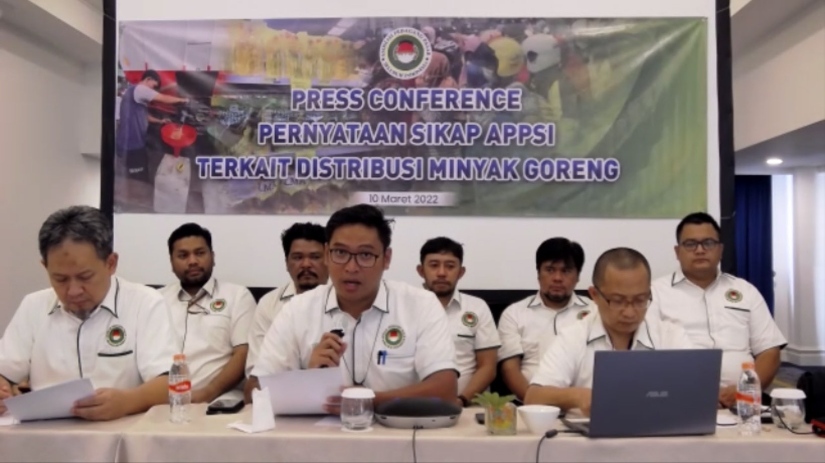 Pedagang Pasar Tagih Janji Kemendag Pasok Minyak Goreng Murah (FOTO: MNC Media)