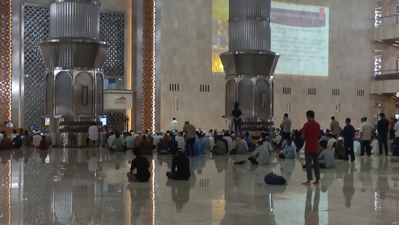 Gelar Salat Jumat, Masjid Istiqlal Masih Terapkan Jaga Jarak (Dok.MNC)