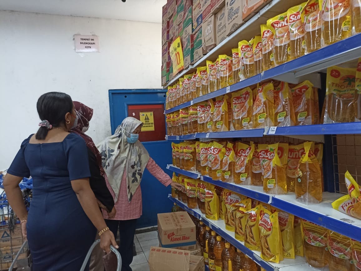BLT Minyak Goreng Rp300 Ribu Cair, Siapa Saja Penerimanya? (FOTO:MNC Media)