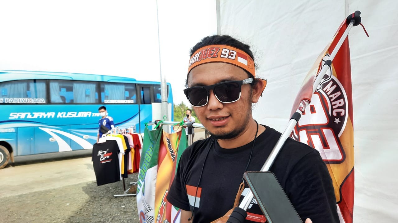 MotoGP Mandalika Bawa Berkah, Pedagang Pernak-Pernik Untung Rp3 Juta Sehari (Dok.MNC)
