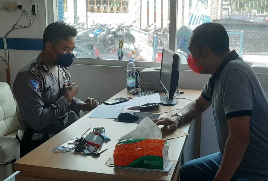 Istri Tak Pakai Sabuk Terekam ETLE, Eks Wali Kota Solo Kena Tilang Rp151 Ribu. (Foto: MNC Media)