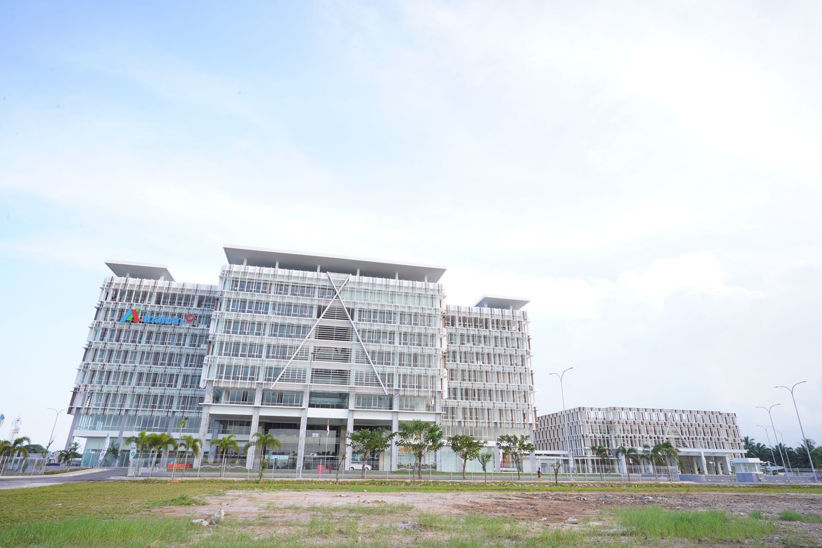 PT Inalum Terus Berkomitmen Jaga Ketersediaan Energi Hijau di Indonesia. (Foto: INALUM/Adv)