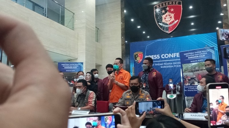 Aset Indra Kenz Rp55 M Disita, Bareskrim: Rekening Rp1,8 M Masih Disembunyikan (Dok.Bachtiar)
