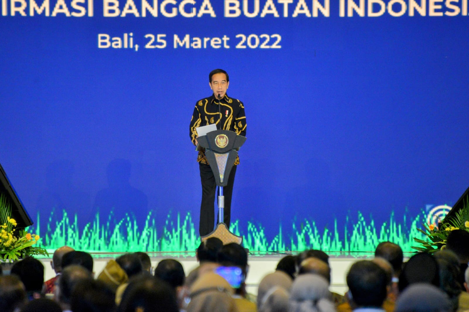 Jokowi Geram Pemerintah Tak Pakai Produk Lokal, Pengamat: Better Late Than Never. (Foto: MNC Media)