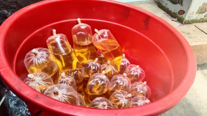 Stok Minyak Goreng Curah Kosong di Bekasi, Pedagang: Sudah Seminggu (Dok.MNC)