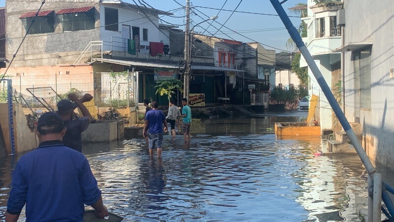 Banjir di Perumahan IKIP Bekasi Mulai Surut, Akses Jalan Kendaraan Terbatas (Dok.MNC)