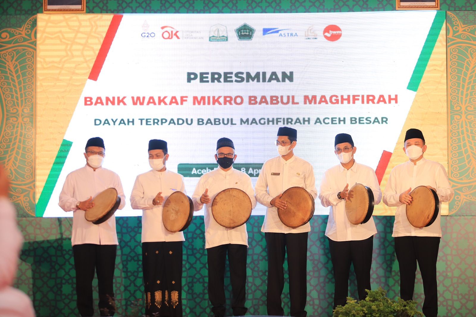 Pemberdayaan Usaha Mikro, OJK Resmikan Bank Wakaf Mikro Babul Maghfirah Aceh (Dok.MNC)