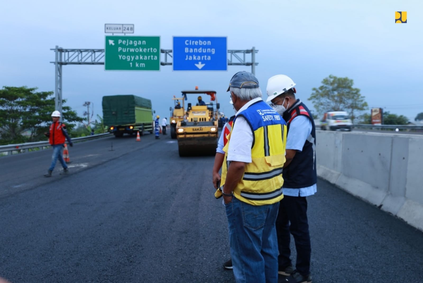 Antisipasi Macet Mudik Lebaran 2022, PUPR Lakukan Pelebaran Tol Cikampek (Dok.MNC)