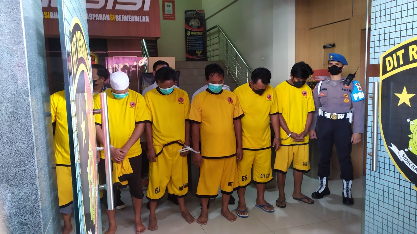 Polda Jabar Bongkar Sindikat Penimbunan Solar Subsidi, Sudah Raup Ratusan Juta (FOTO: MNC Media)