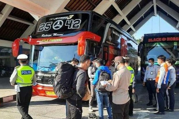 Bus AKAP layani pemudik (Ilustrasi)