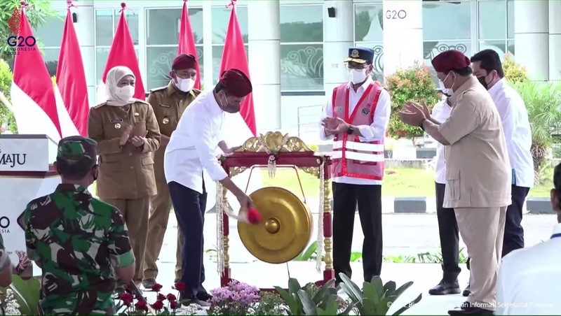 Usai Diresmikan Jokowi, Bandara Trunojoyo Jadi Sarana Mudik Lebaran. (Foto: MNC Media)