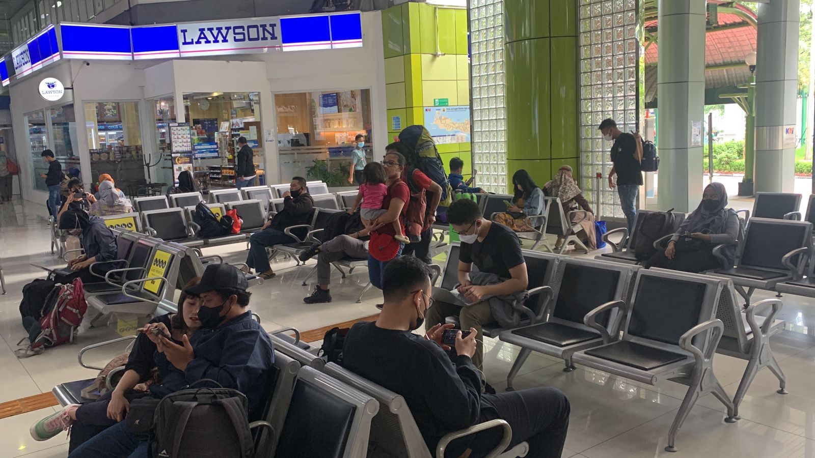 13.800 Pemudik Hari Ini Berangkat dari Stasiun Gambir (FOTO: MNC Media)