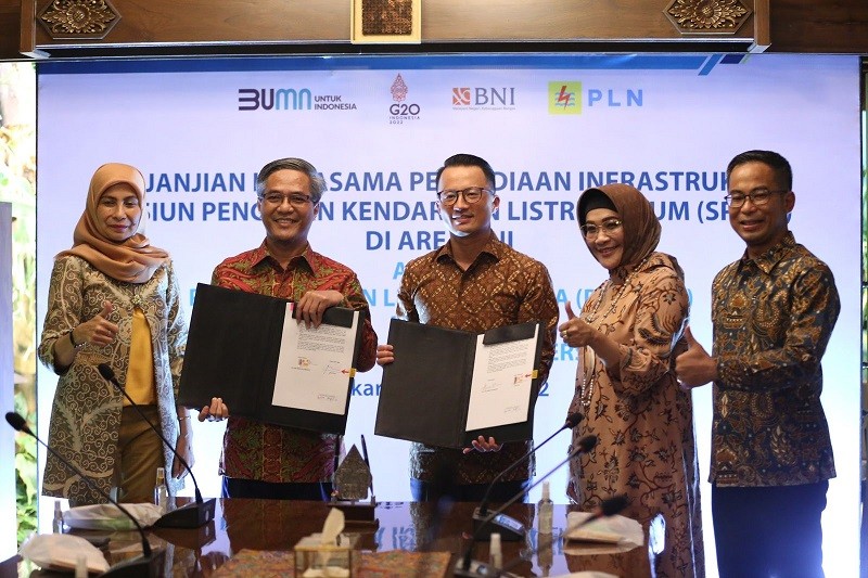 PLN Bakal Bangun Stasiun Pengisian Kendaraan Listrik Umum (SPKLU) di Area Milik BNI. (Foto: MNC Media)