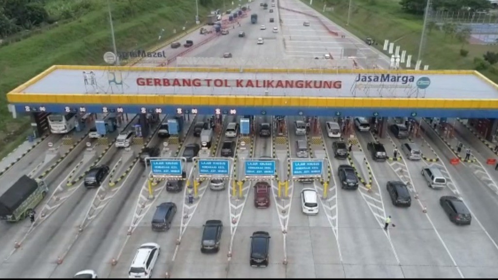 Berlaku Ganjil Genap-Satu Arah, Tol Cikampek-Kalikangkung Malam Ini Lancar (Dok.MNC)