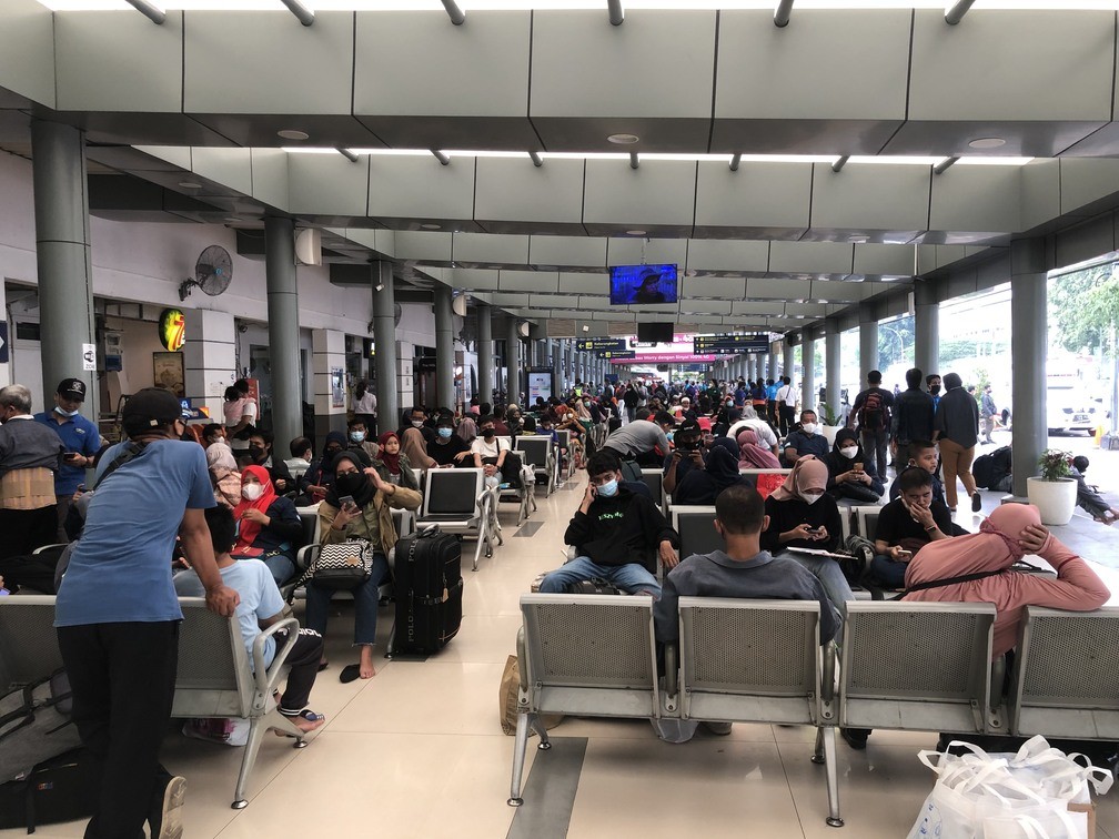 Jelang Long Weekend, Stasiun Gambir dan Senen Dipadati Penumpang (FOTO: Dok MNC Media)