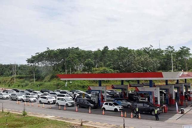Antisipasi Arus Balik, Jasa Marga Batasi Pembelian BBM di SPBU Rest Area (foto: MNC Media)