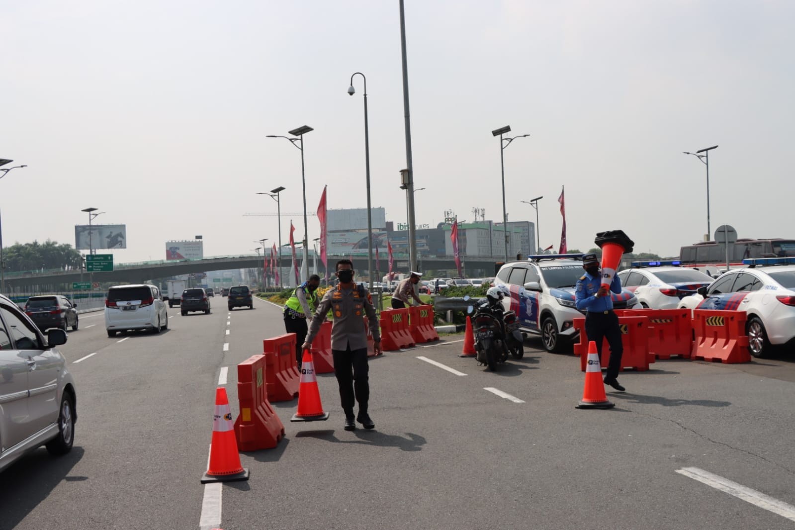 Antisipasi Kepadatan, Polisi Terapkan Rekayasa Lalu Lintas di Bandara Soekarno-Hatta