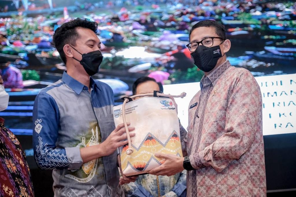 Menparekraf Yakin Haul Guru Sekumpul Bisa Jadi Event MICE Haul Terbesar Sedunia (foto: MNC Media)