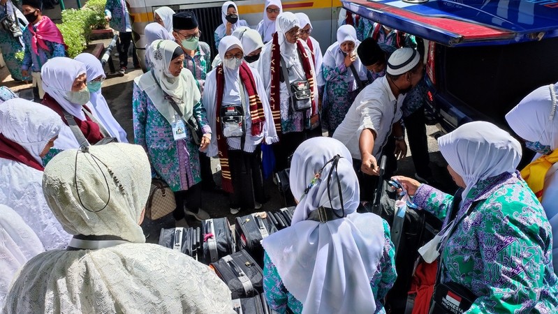 Gunakan 10 Bus, Kloter I Jamaah Haji Padang Tiba di Asrama Haji (Dok.MNC)