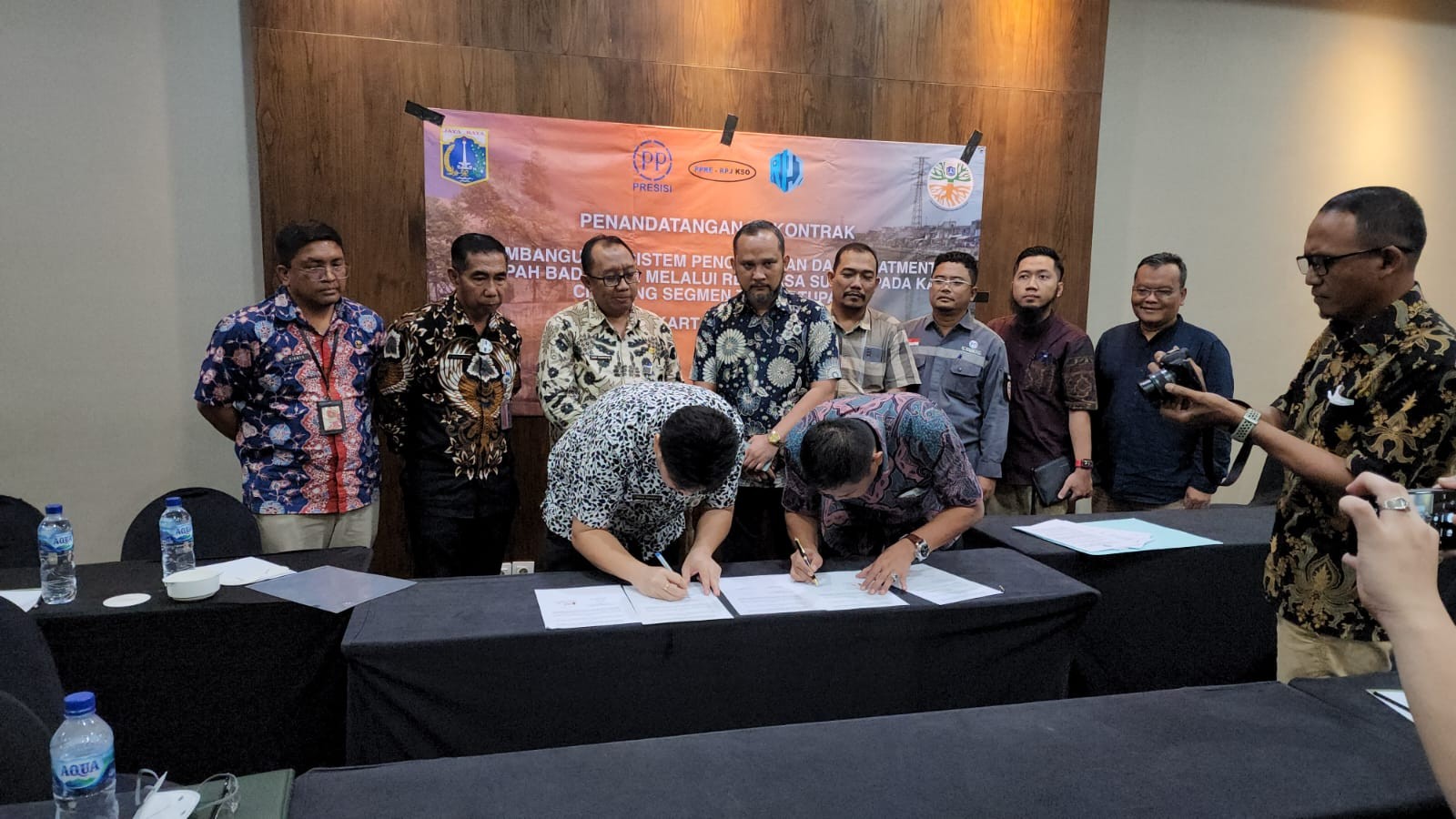 Gelontorkan Rp195 Miliar, PP Presisi Garap Proyek Pembangunan Pengambilan Sampah Kali Ciliwung.