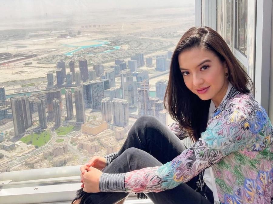 Artis yang Jadi Komisaris