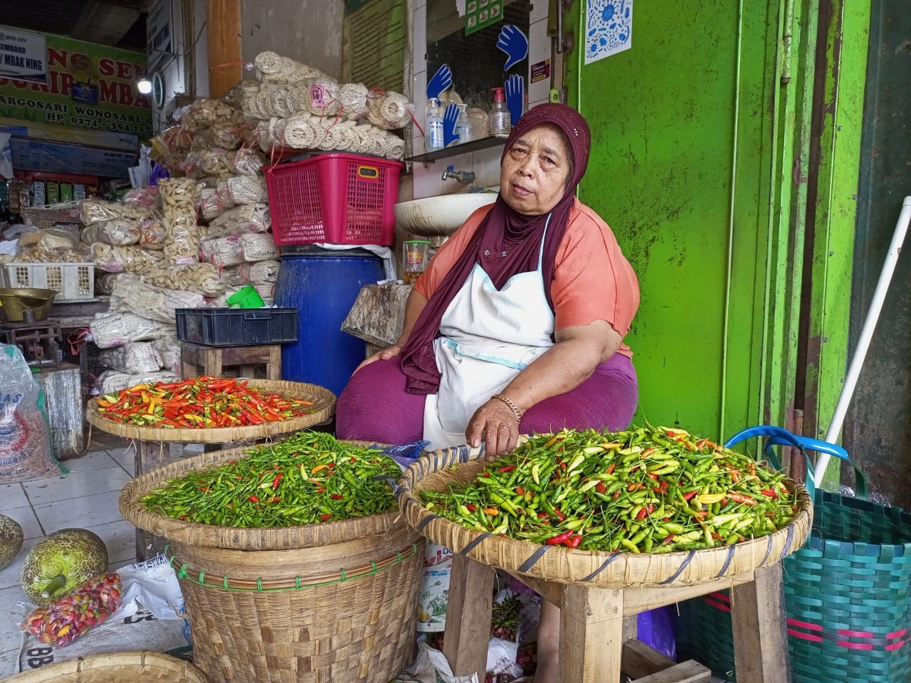 Petani Gagal Panen, Harga Cabai Tembus Rp100 Ribu per Kg (FOTO: MNC Media)