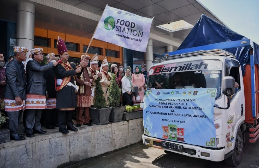 BUMD DKI Gandeng Produsen Beras Metro Lampung, Anies: Siap Untungkan Petani (Dok.Ist)