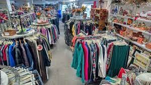 Cerita Penjual Baju Thrift Online Raup Rp8 Juta per Bulan (FOTO: MNC Media)