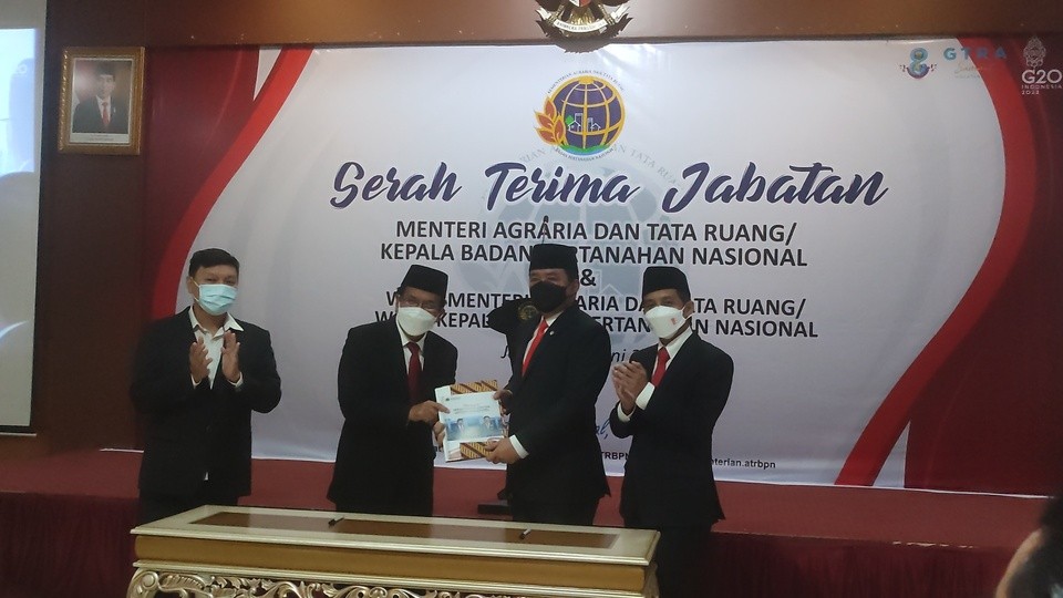 Sofyan Djalil Beri Pesan Khusus ke Menteri ATR Hadi Tjahjanto (FOTO: MNC Media)
