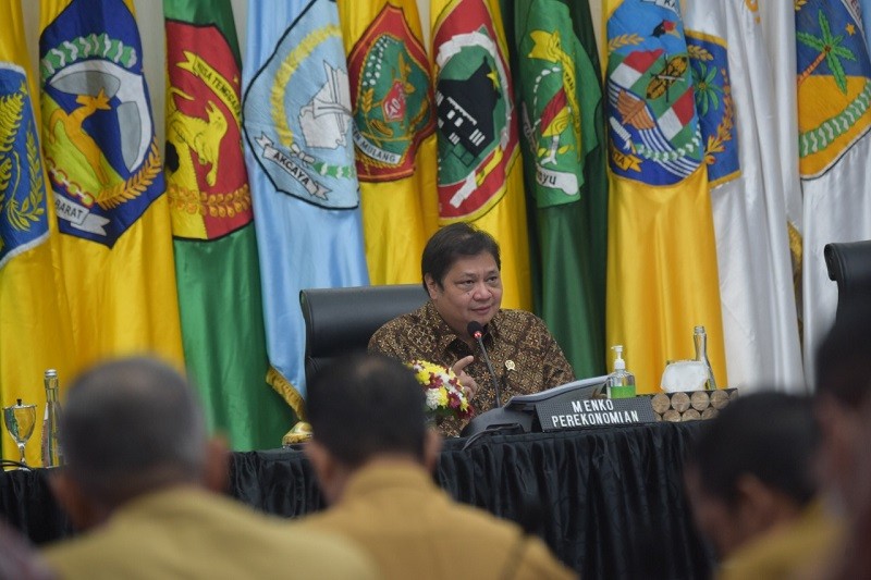 Menko Airlangga Minta Daerah Respon Upaya Penanganan Kasus Covid-19 dan Kemiskinan Ekstrem. (Foto: MNC Media)