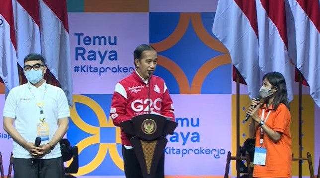 Jokowi Sebut Menko Airlangga ‘Motor’ Kartu Prakerja (FOTO: MNC Media)