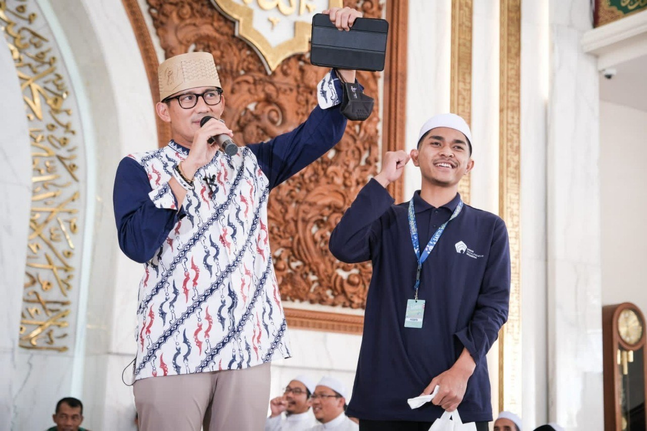 Berkunjung ke Pesantren Tasikmalaya, Sandiaga Berharap Santri Jadi Pemimpin Dunia Usaha (FOTO:Dok Ist)