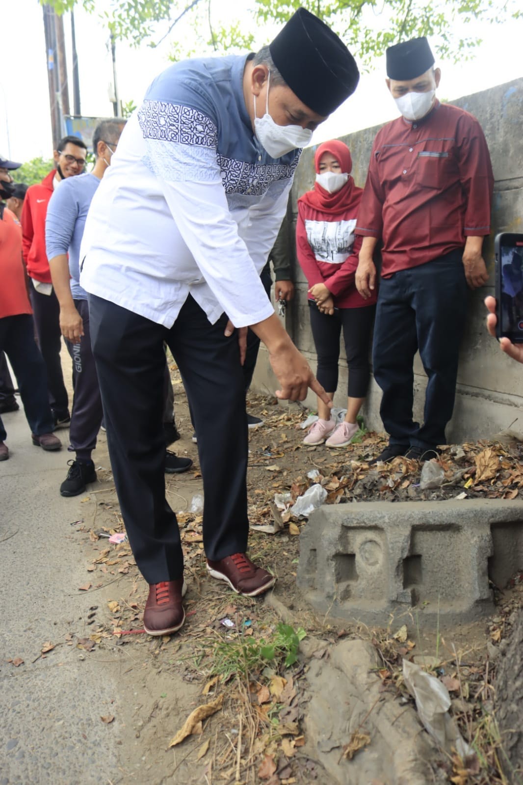 Benda Mirip Batu Purbakala Abad ke-17 Ditemukan di Bekasi, Ini Penampakannya (Dok.MNC)