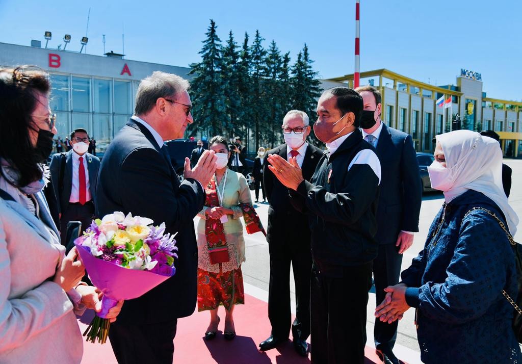 Jokowi Tiba di Moskow, Disambut Pejabat Tinggi Rusia (FOTO: MNC Media)