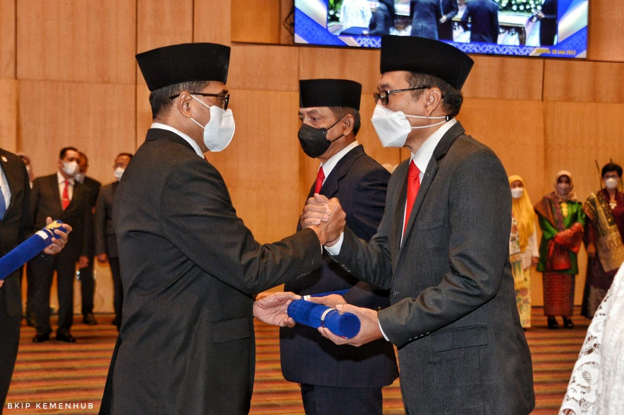 Lantik Dirjen Perhubungan Darat dan Laut, Menhub Minta Keduanya Kerja All Out (FOTO: MNC Media)