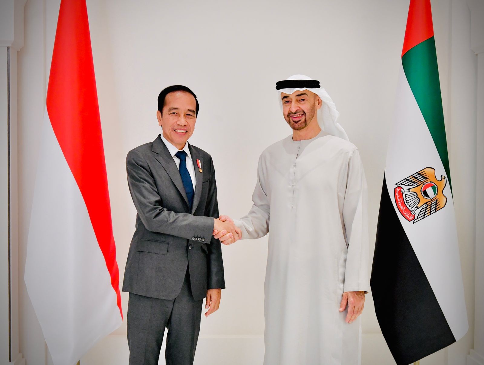Presiden Jokowi Bertemu Presiden MBZ di Istana Al Shatie, Abu Dhabi (foto: MNC Media)