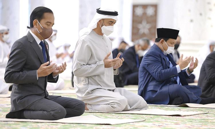 Ini Potret Prabowo saat Salat Jumat Bersama Jokowi dan MBZ di Abu Dhabi (FOTO:Dok Ist)